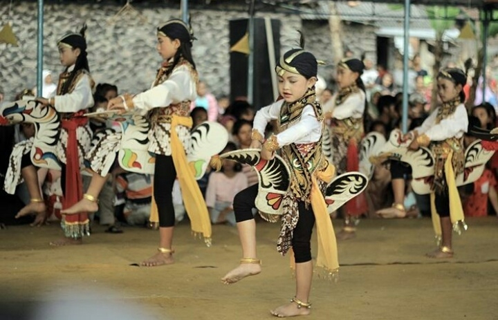 Seni tradisi anak